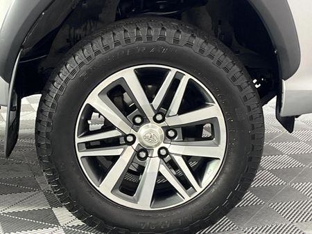 2017-Toyota-Hilux-28-GD-6-Raider-4x4-Double-Cab-Auto_5