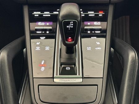 2019-Porsche-Cayenne-Turbo_10