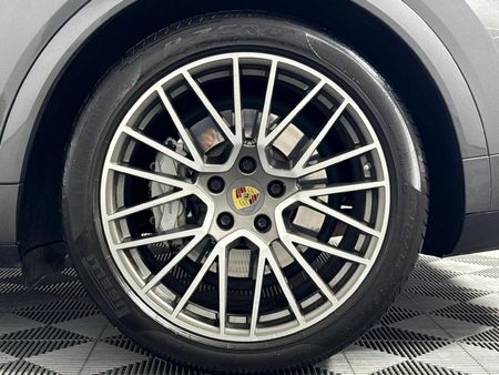 2019-Porsche-Cayenne-Turbo_6