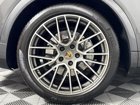 2019-Porsche-Cayenne-Turbo_7