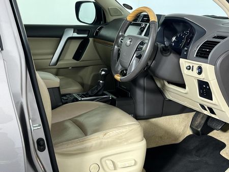 2018-Toyota-Land-Cruiser-Prado-30-D-VX-L-Auto_9