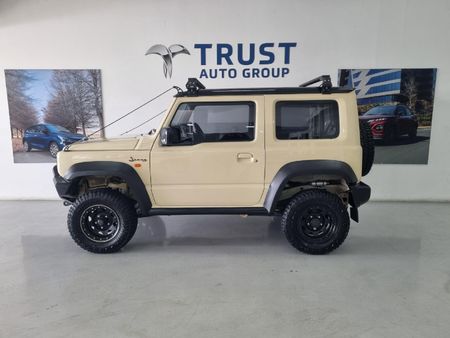 2024-Suzuki-Jimny-15-GLX_2