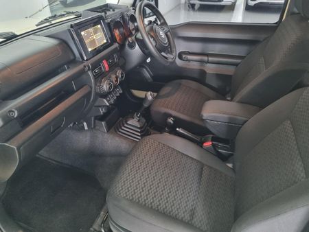 2024-Suzuki-Jimny-15-GLX_7