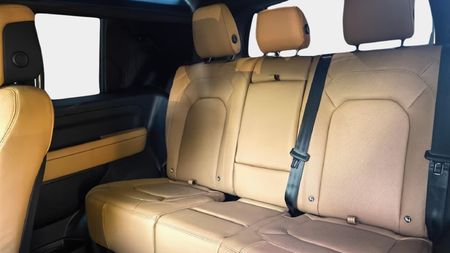 2026-Land-Rover-Defender-90-D350-X-Dynamic-HSE_13