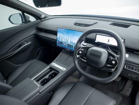 2026-Omoda-C7-15T-SHS-DHT-Phev_11