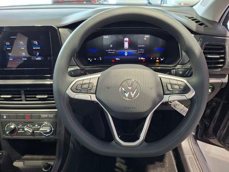 2026-Volkswagen-T-Cross-10-TSI_16