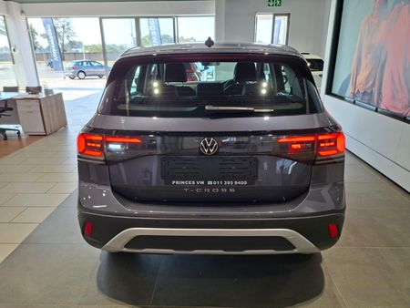 2026-Volkswagen-T-Cross-10-TSI_3