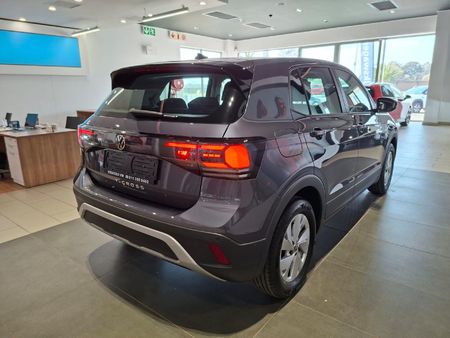 2026-Volkswagen-T-Cross-10-TSI_6