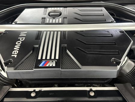 2021-BMW-X4-M-Competition_10