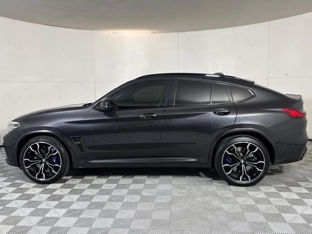 2021-BMW-X4-M-Competition_16