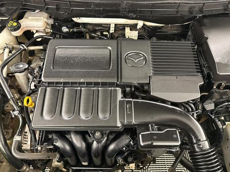 2011-Mazda-3-16-Sport-Original_12