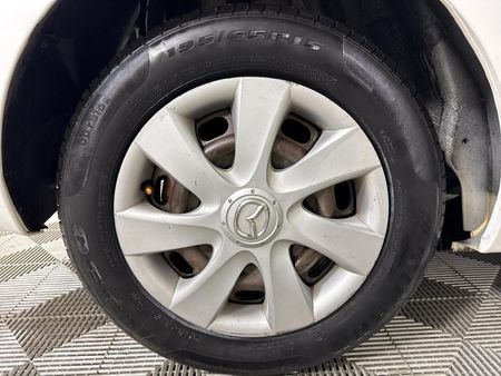 2011-Mazda-3-16-Sport-Original_6