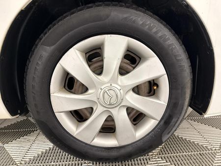 2011-Mazda-3-16-Sport-Original_7
