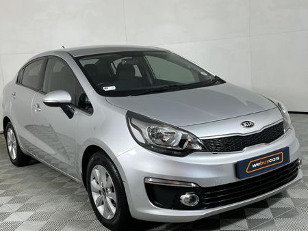 2016-Kia-Rio-14-Sedan-Auto_15