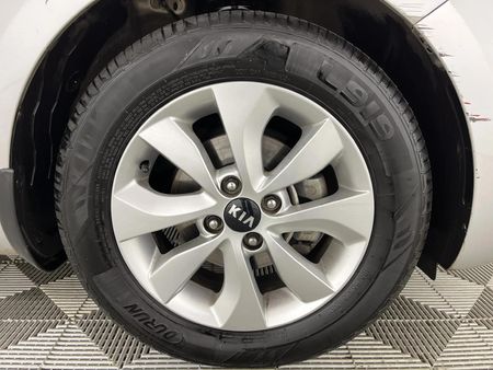 2016-Kia-Rio-14-Sedan-Auto_7
