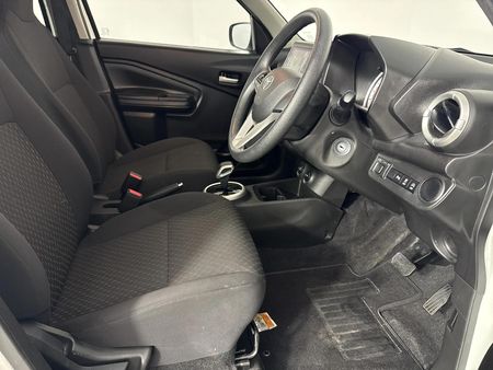 2025-Toyota-Vitz-10-XR-AMT_6
