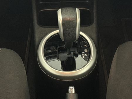 2025-Toyota-Vitz-10-XR-AMT_7