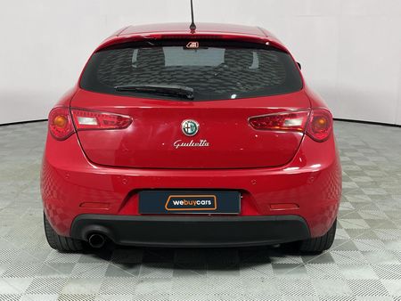 2012-Alfa-Romeo-Giulietta-14T-Distinctive_15