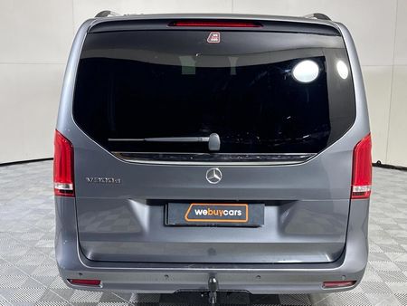 2022-Mercedes-Benz-V-Class-V-300d-Exclusive_17