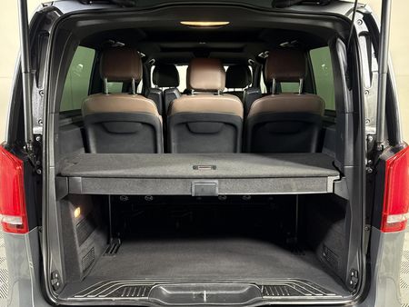 2022-Mercedes-Benz-V-Class-V-250d-Avantgarde-Auto_12