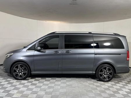 2022-Mercedes-Benz-V-Class-V-250d-Avantgarde-Auto_18