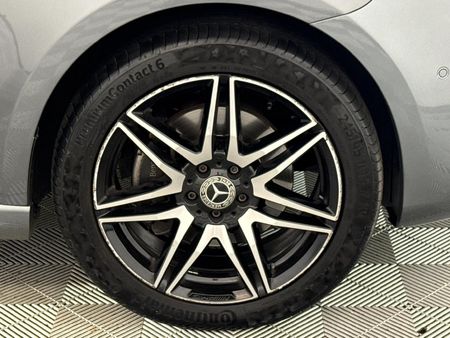 2022-Mercedes-Benz-V-Class-V-250d-Avantgarde-Auto_5