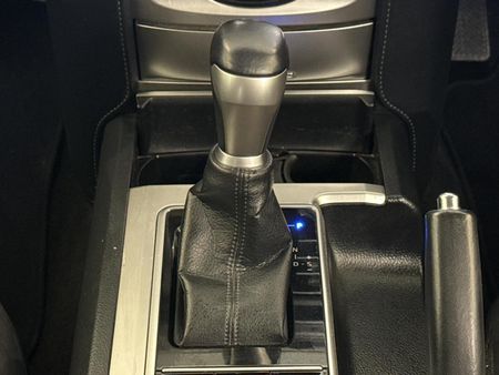 2023-Toyota-Land-Cruiser-Prado-28-GD-VX-L-Auto_10
