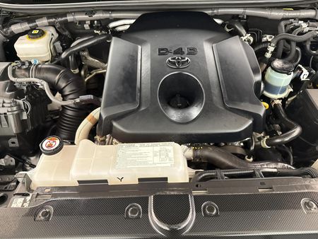 2023-Toyota-Land-Cruiser-Prado-28-GD-VX-L-Auto_11