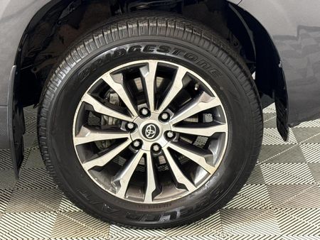 2023-Toyota-Land-Cruiser-Prado-28-GD-VX-L-Auto_4