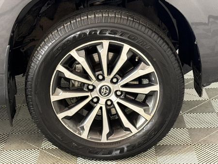2023-Toyota-Land-Cruiser-Prado-28-GD-VX-L-Auto_5