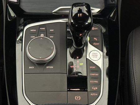 2022-BMW-X4-xDrive20d-M-Sport_10