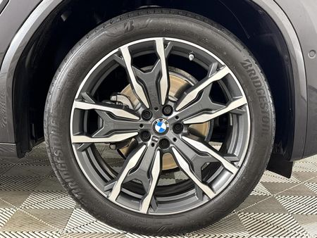 2022-BMW-X4-xDrive20d-M-Sport_5