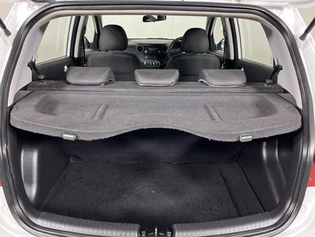 2019-Hyundai-Grand-i10-10-Motion_13