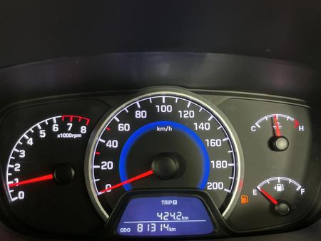 2019-Hyundai-Grand-i10-10-Motion_2