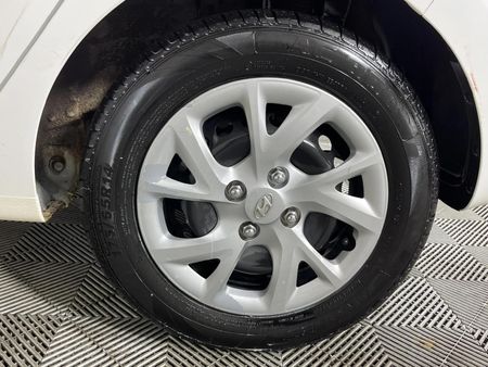 2019-Hyundai-Grand-i10-10-Motion_6