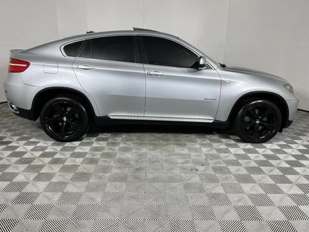 2009-BMW-X6-xDrive50i_16