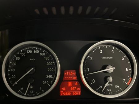 2009-BMW-X6-xDrive50i_2