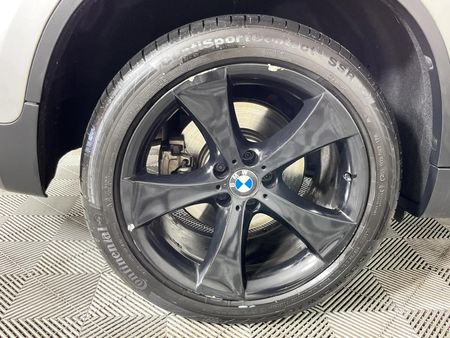 2009-BMW-X6-xDrive50i_7