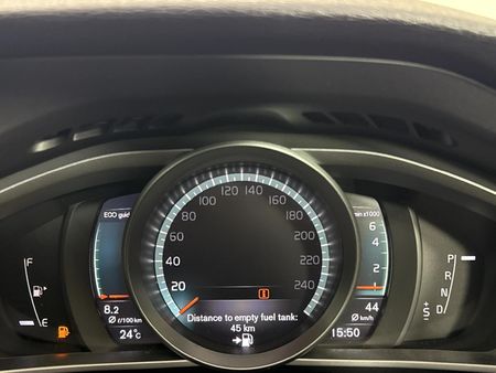 2019-Volvo-V40-T2-R-Design-Auto_2
