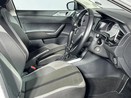 2018-Volkswagen-Polo-10-TSI-Highline-Auto-85kW_9