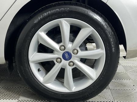 2020-Ford-Fiesta-10-EcoBoost-Trend-5-dr_4