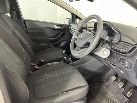 2020-Ford-Fiesta-10-EcoBoost-Trend-5-dr_7