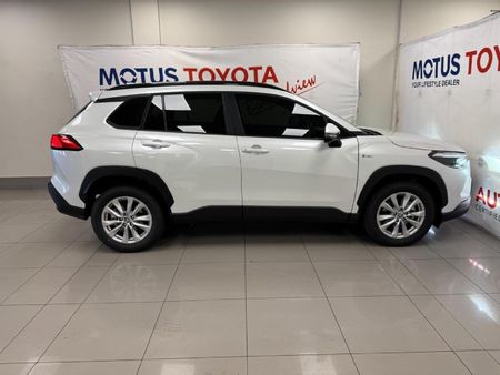 2026-Toyota-Corolla-Cross-18-XS-Hybrid_2