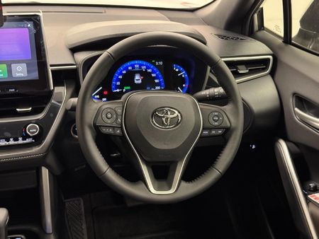2026-Toyota-Corolla-Cross-18-XS-Hybrid_7