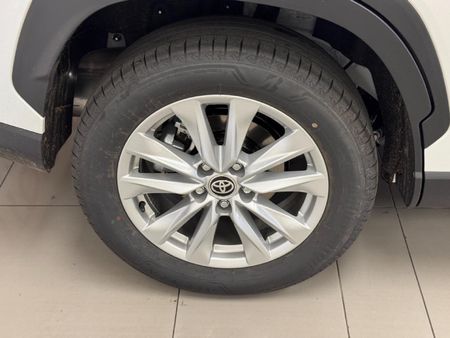 2026-Toyota-Corolla-Cross-18-XS-Hybrid_16