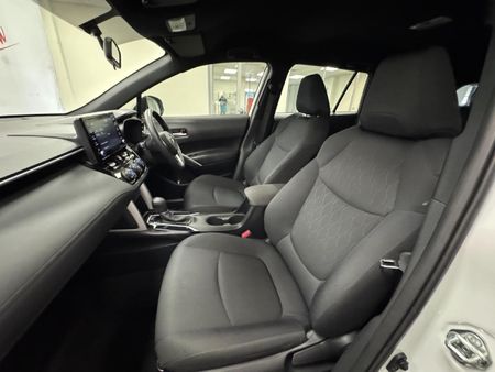 2026-Toyota-Corolla-Cross-18-XS-Hybrid_6