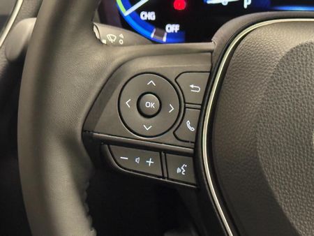 2026-Toyota-Corolla-Cross-18-XS-Hybrid_8