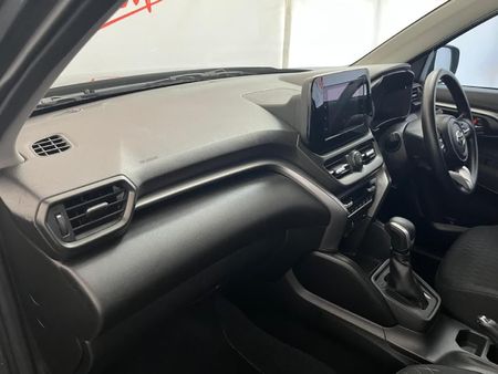 2024-Toyota-Urban-Cruiser-15-XR-Auto_6