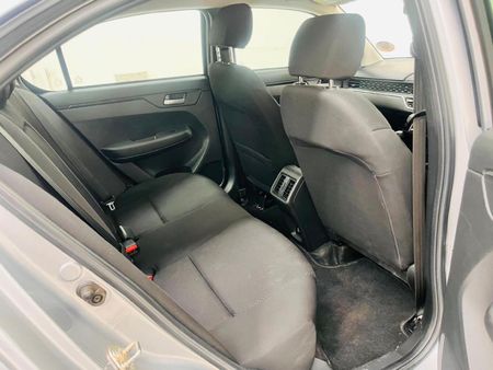 2025-Honda-Amaze-12-Trend_10