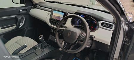 2025-Renault-Kiger-10-Techno_9